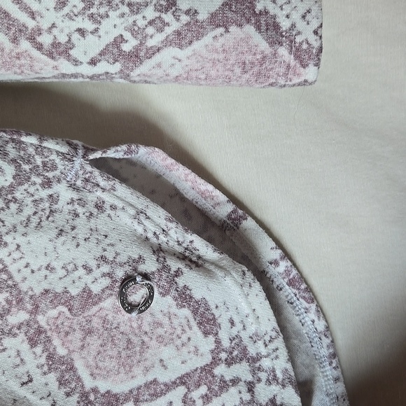 Calvin Klein Pink Gray Snake Skin Print Cowl Neck Top Size Medium - Picture 6 of 7